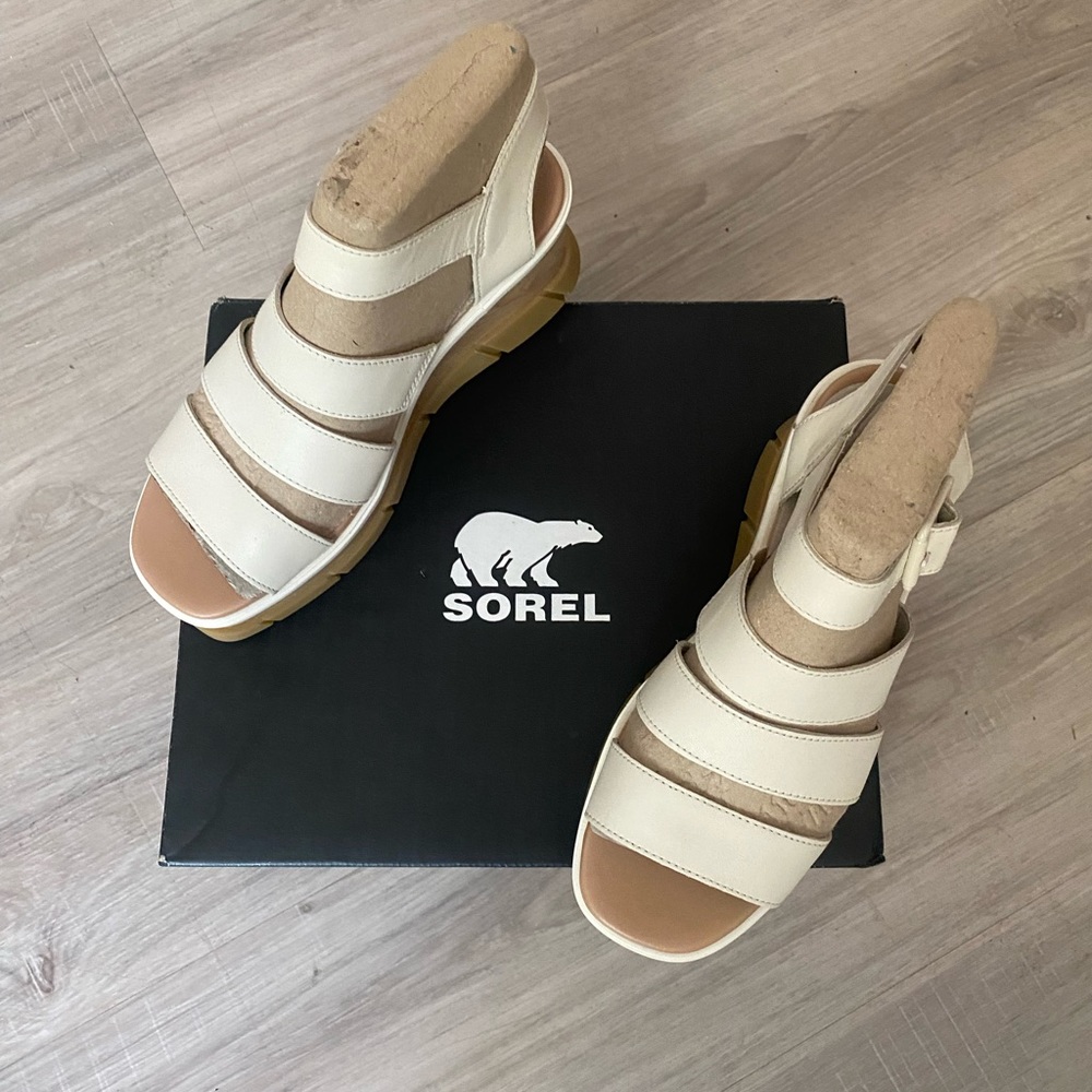 Sorel Joanie iii ankle strap shoes